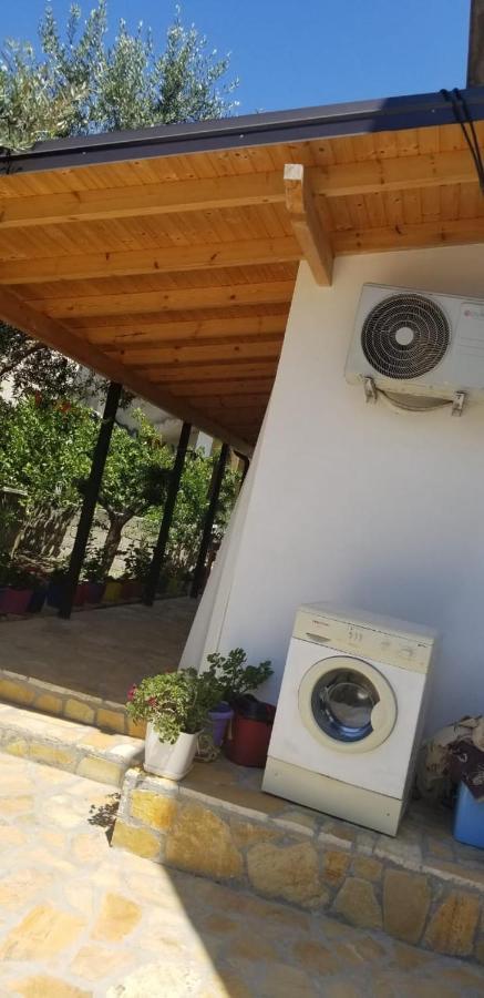 Vila Sita Vlore Bagian luar foto